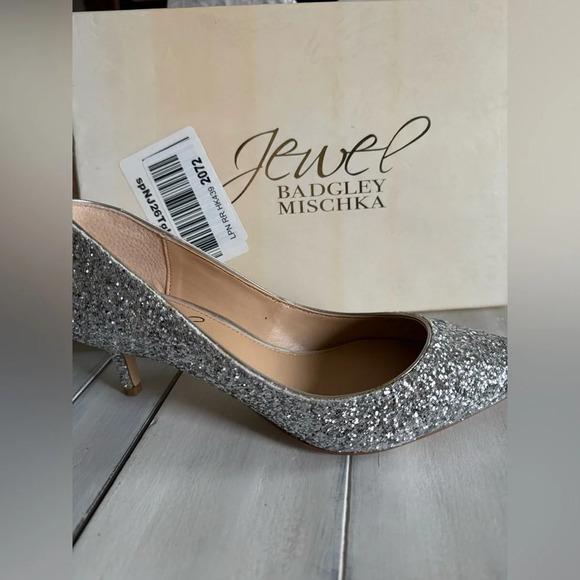 Jewel Badgley Mischa Royalty Pointed Toe Kitten Heel in Silver ✨ - Picture 2 of 12